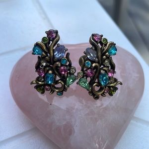 Hollycraft Corp 1950 Vintage Pastel Rhinestone screw back earrings.